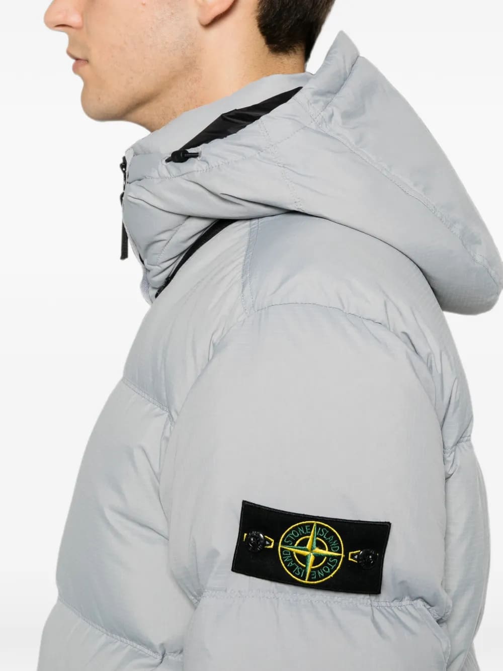 CHAQUETA STONE ISLAND GORRO