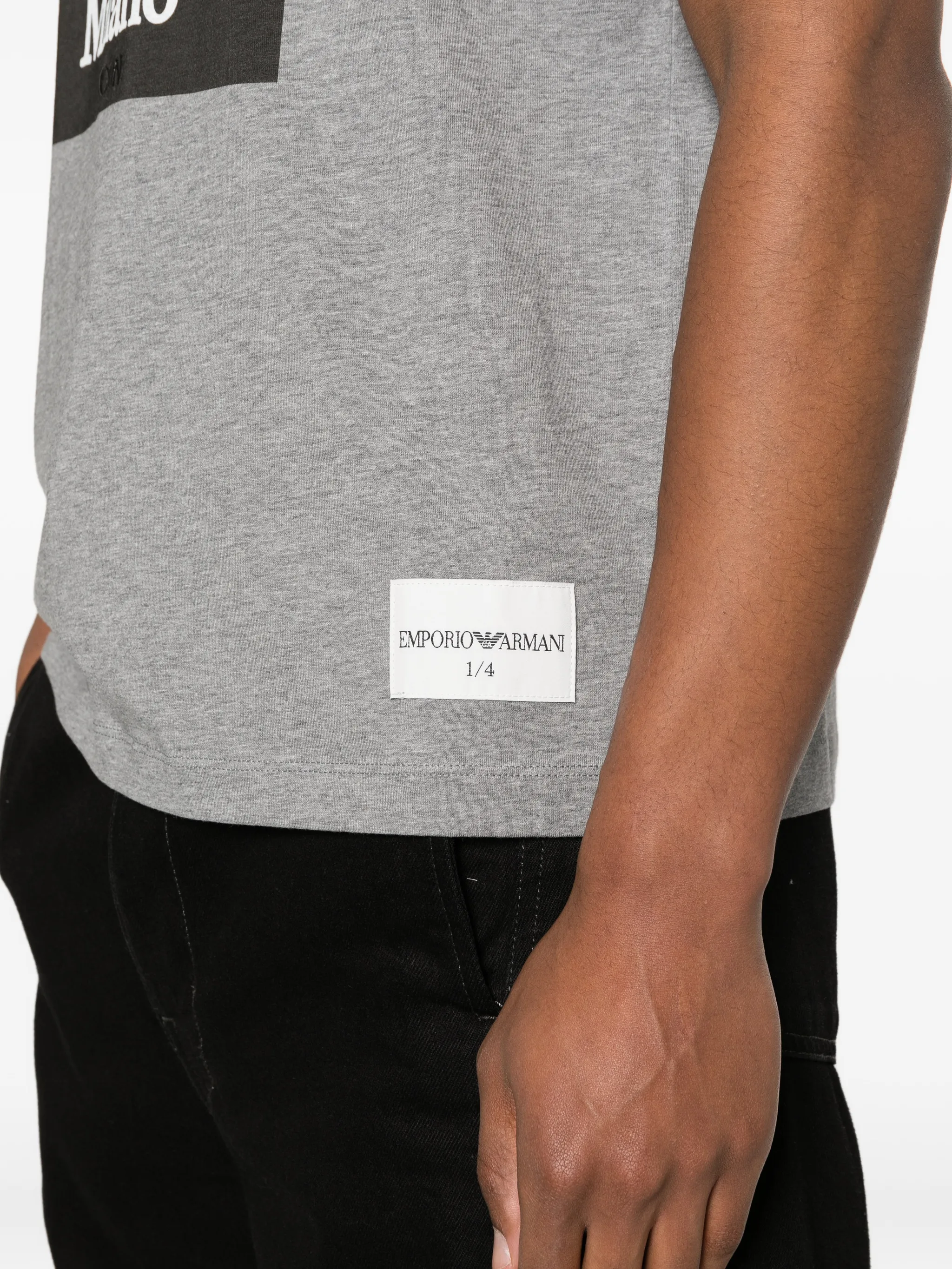 CAMISETA EMPORIO ARMANI ESTAMPADA