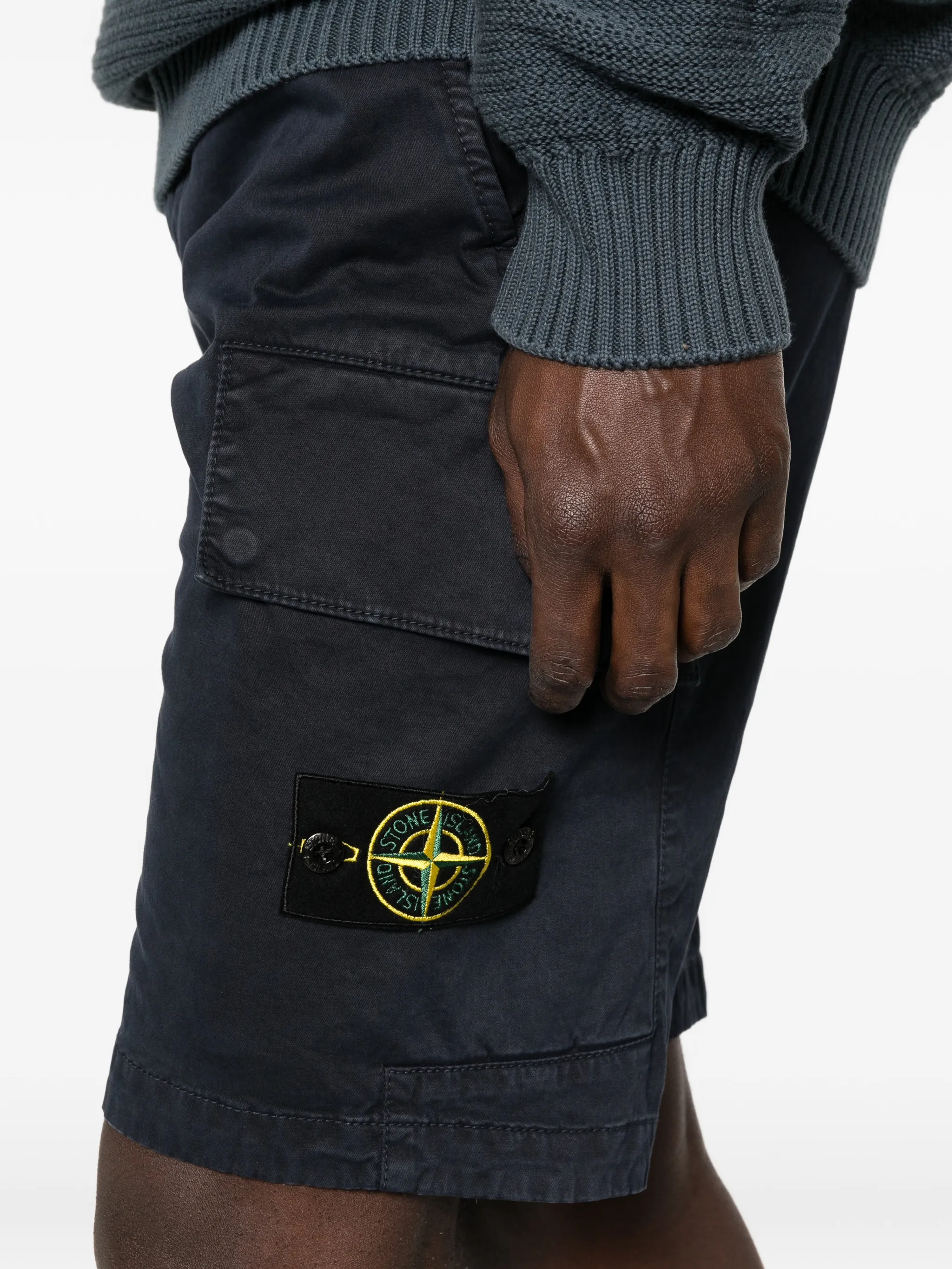 SHORTS STONE ISLAND LOGO