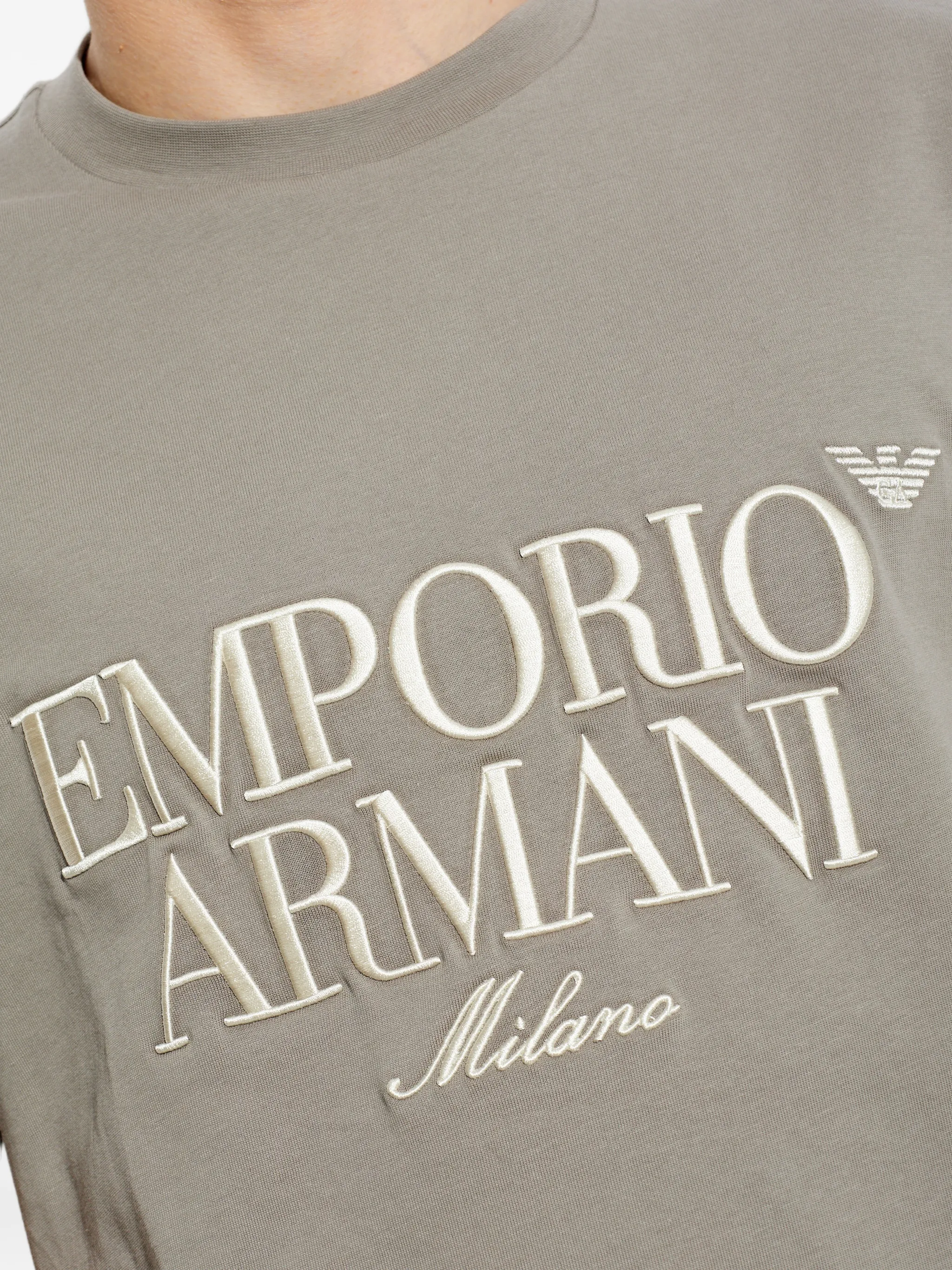 CAMISETA EMPORIO ARMANI LOGO