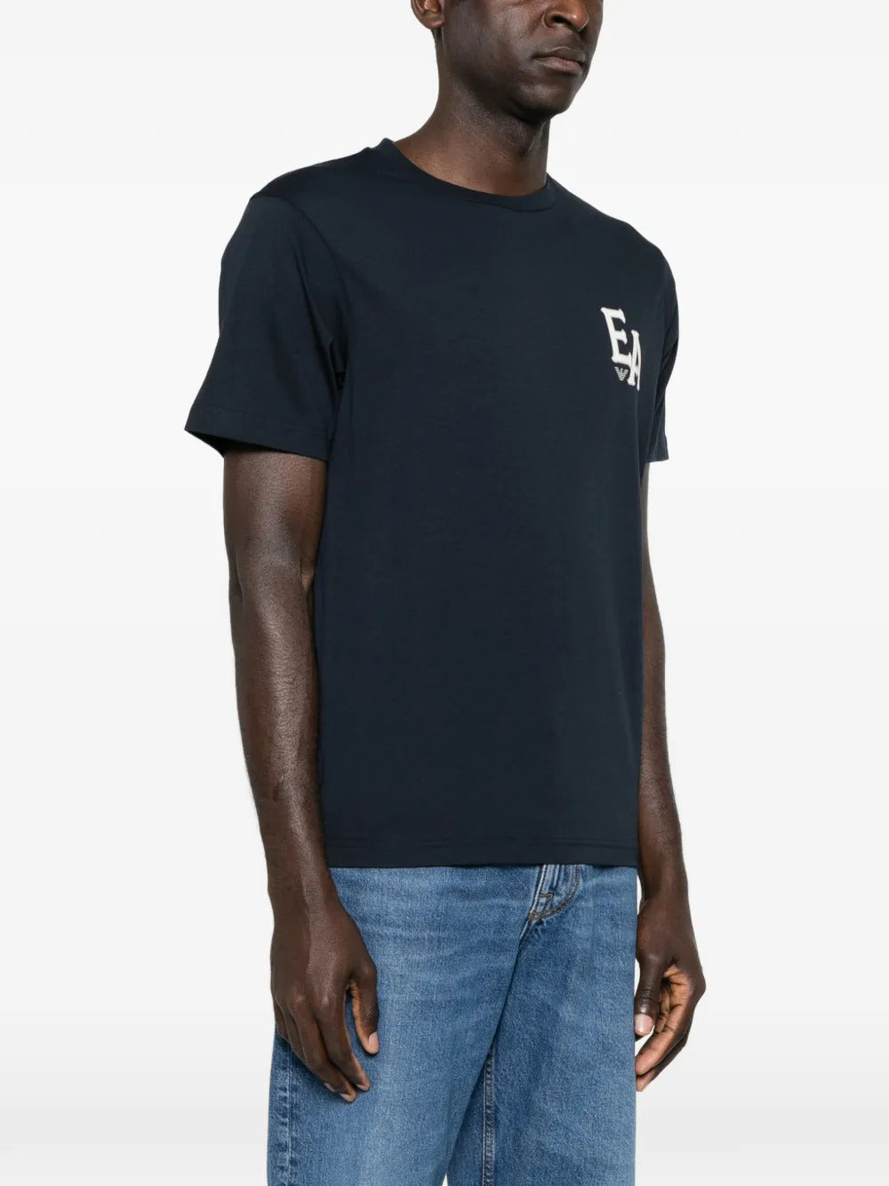 CAMISETA EMPORIO ARMANI EMBLEMA