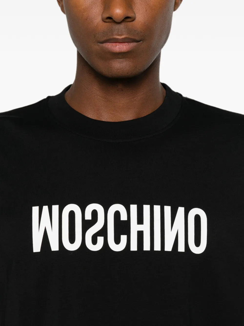CAMISETA MOSCHINO LOGO