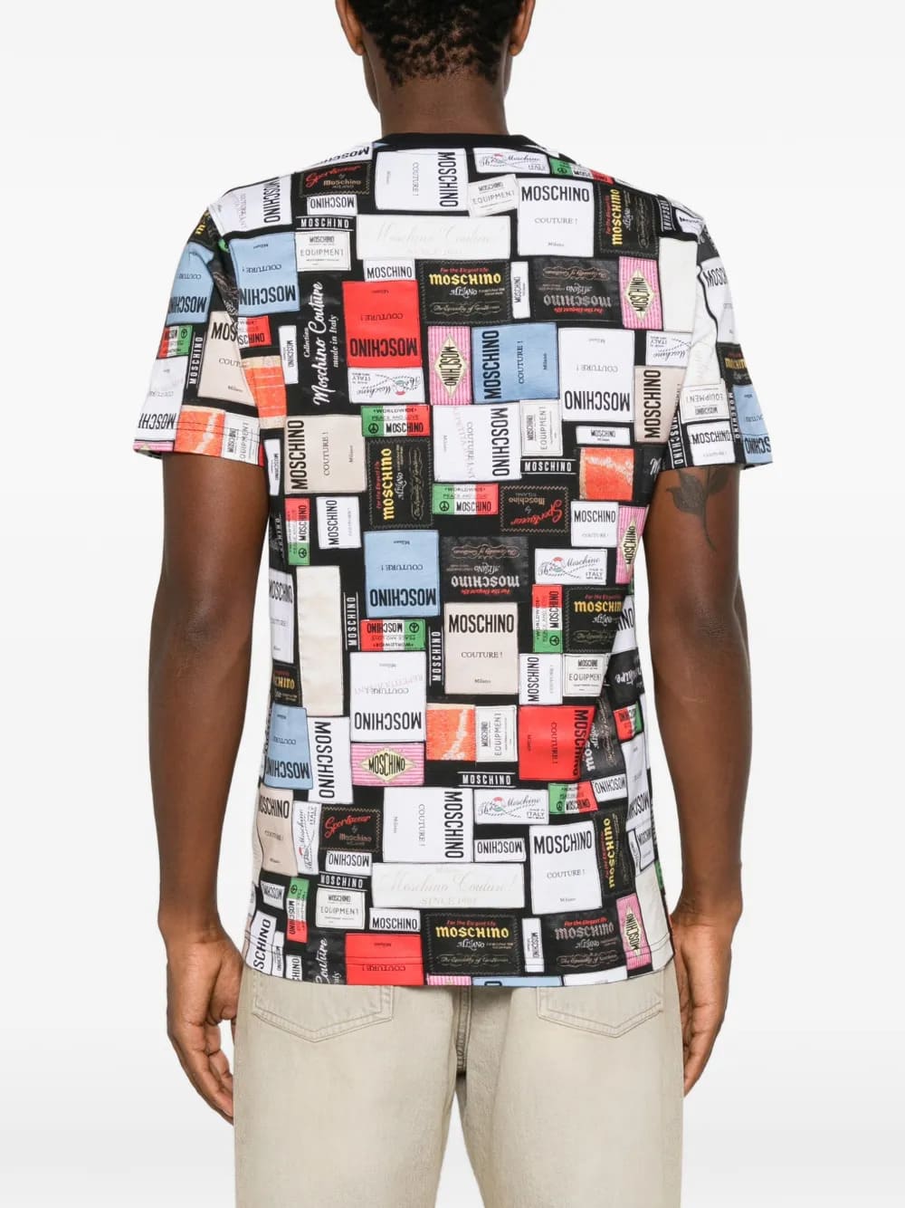 CAMISETA MOSCHINO ESTAMPADA