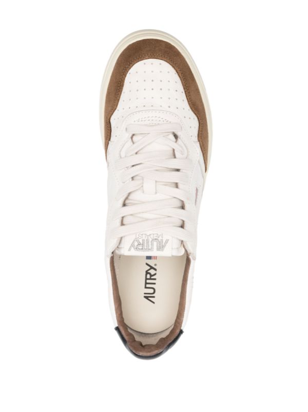 AUTRY LOGO-PATCH LEATHER SNEAKERS